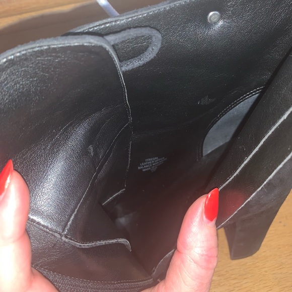 Stylish booties - Picture 11 of 12